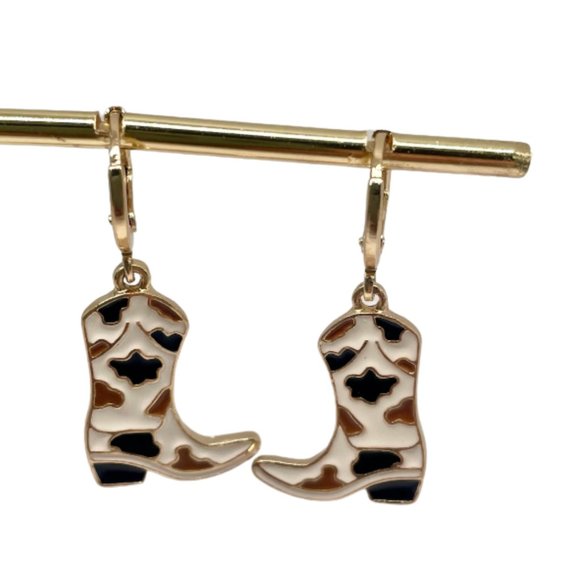 ⭐️✨ FREE Country Cowboy Boots Rock Cow Print Hipster Music Drop Chic Earrings - Picture 1 of 7